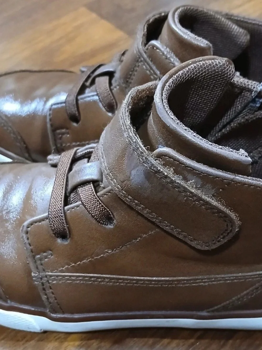 Wonder Nation Brown High-Top Boys Shoes - Picture 3 of 6